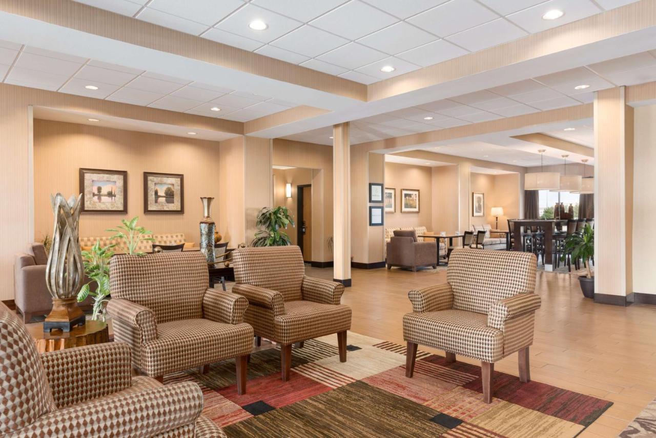 Hampton Inn Спирфиш Экстерьер фото