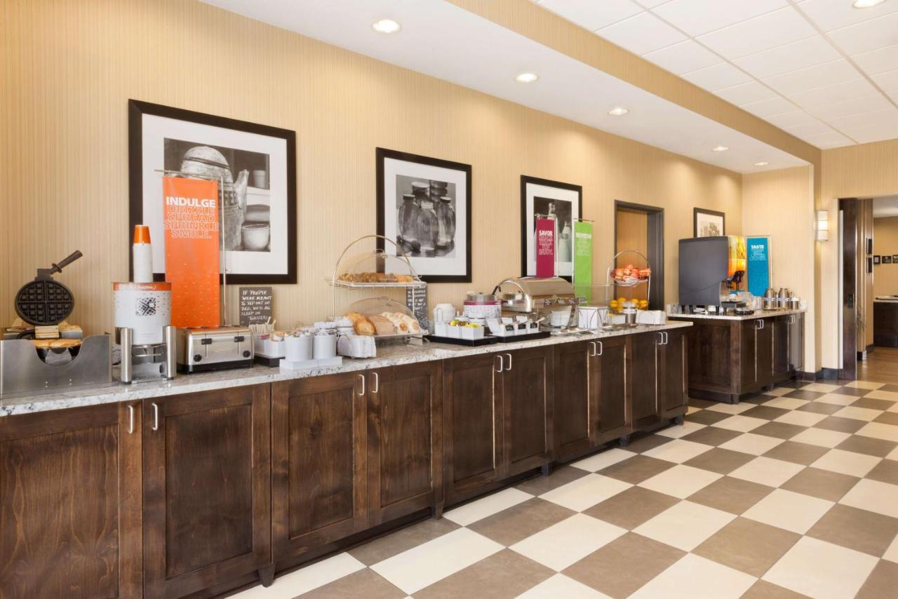Hampton Inn Спирфиш Экстерьер фото