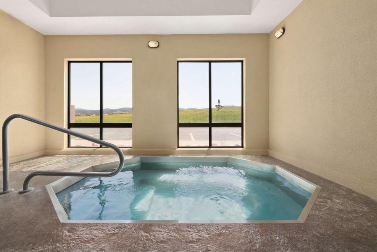 Hampton Inn Спирфиш Экстерьер фото