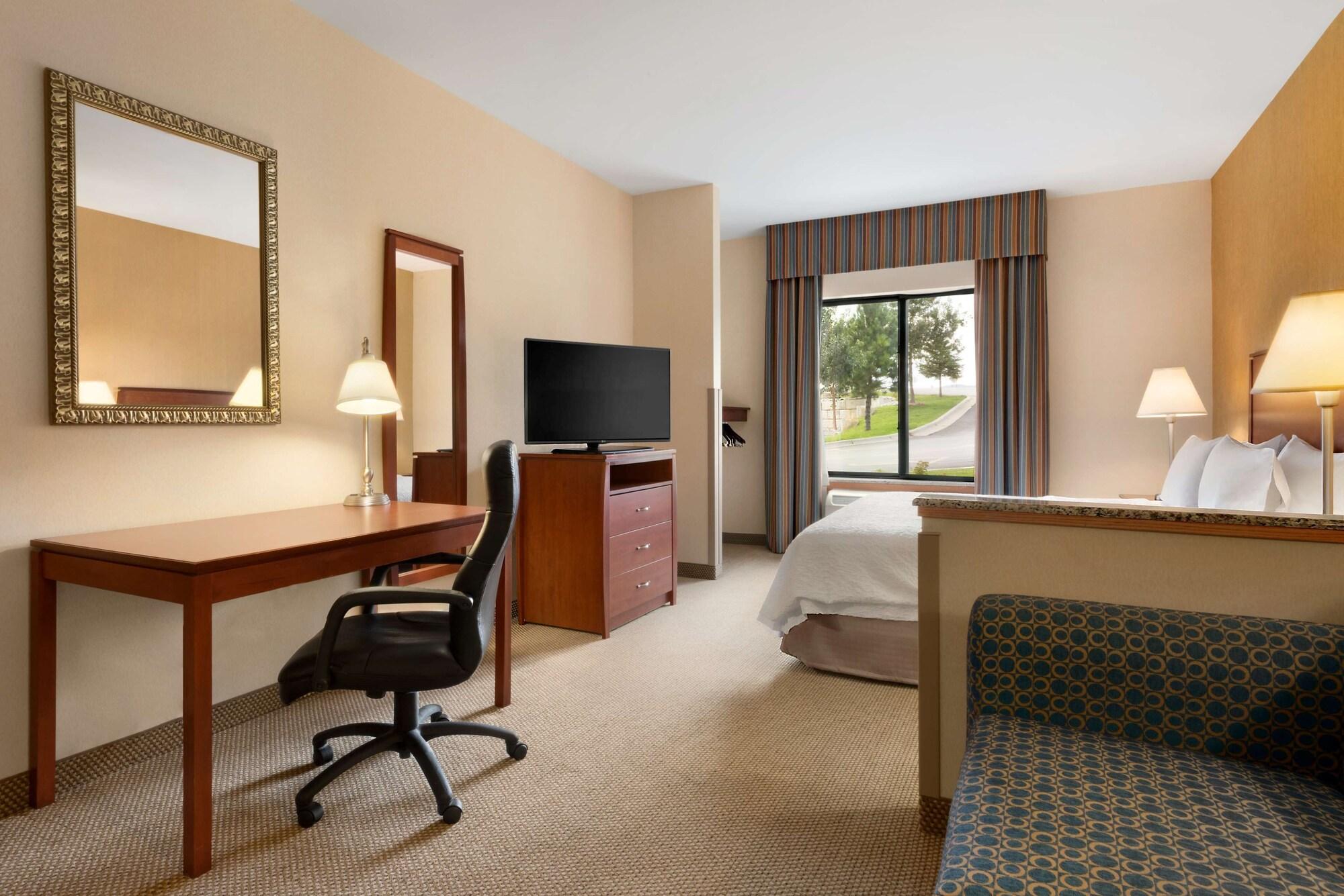 Hampton Inn Спирфиш Экстерьер фото