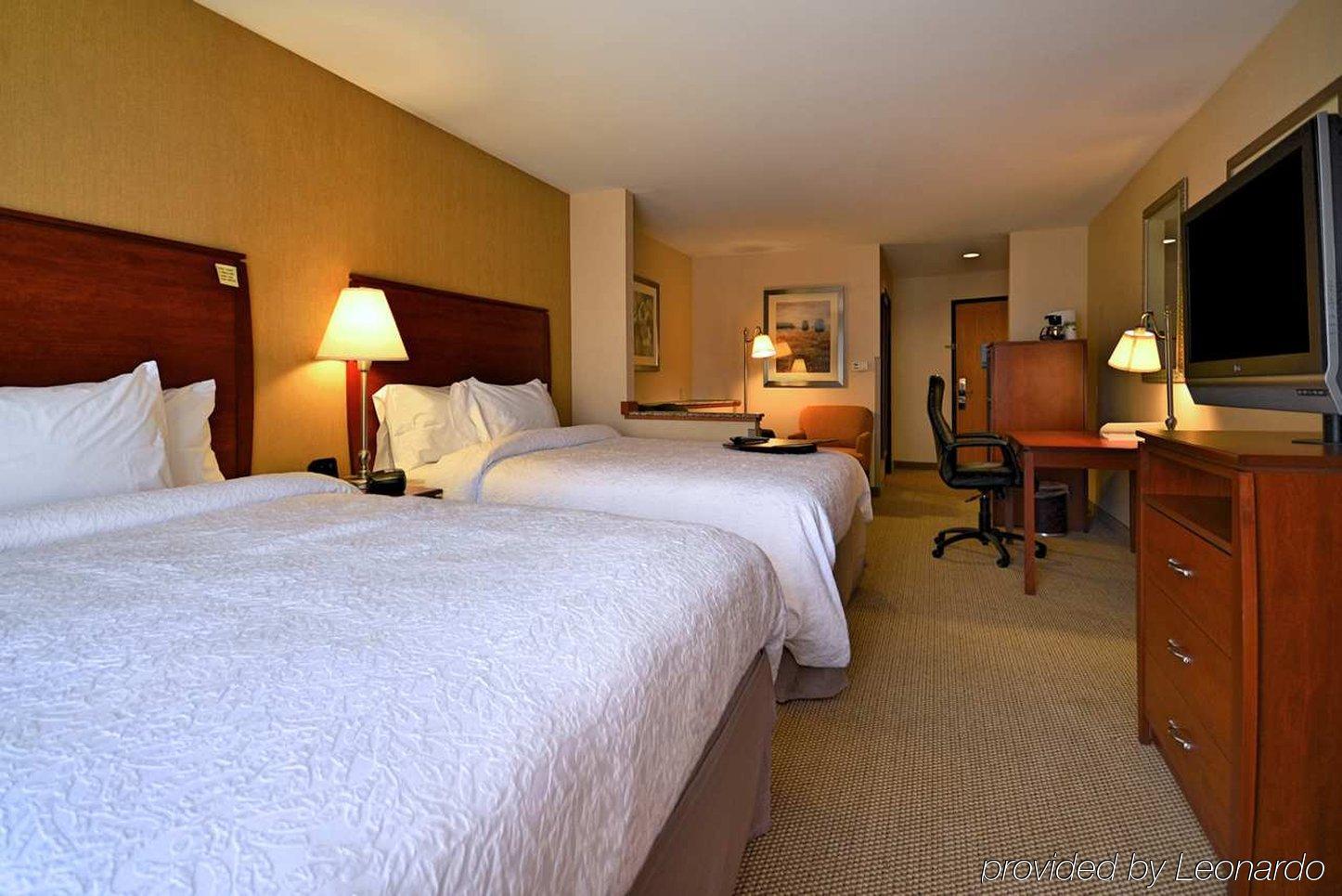 Hampton Inn Спирфиш Экстерьер фото