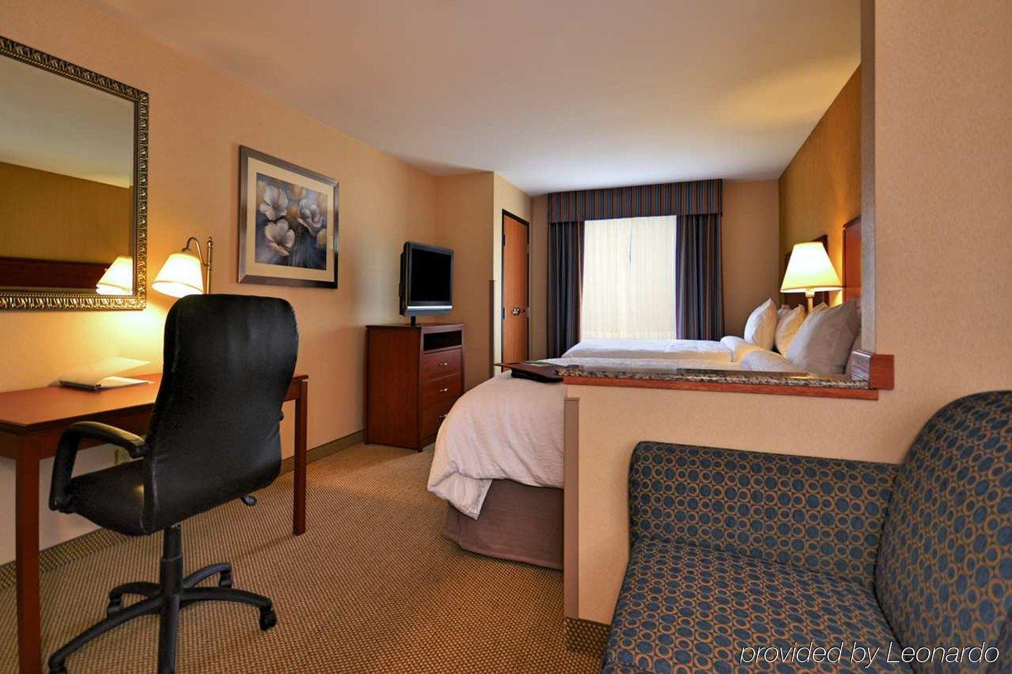 Hampton Inn Спирфиш Экстерьер фото